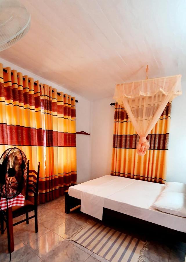 Guesthouse Kind And Love Hikkaduwa Exterior foto