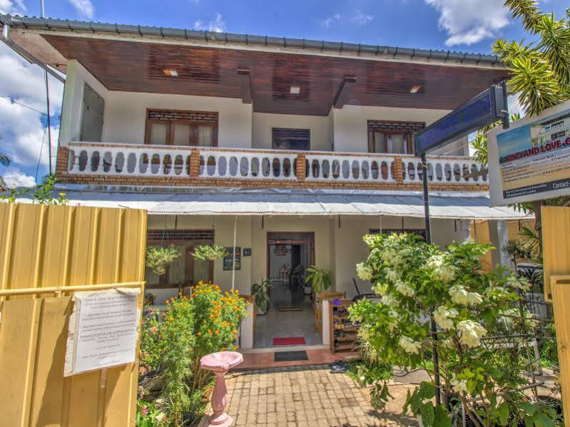Guesthouse Kind And Love Hikkaduwa Exterior foto